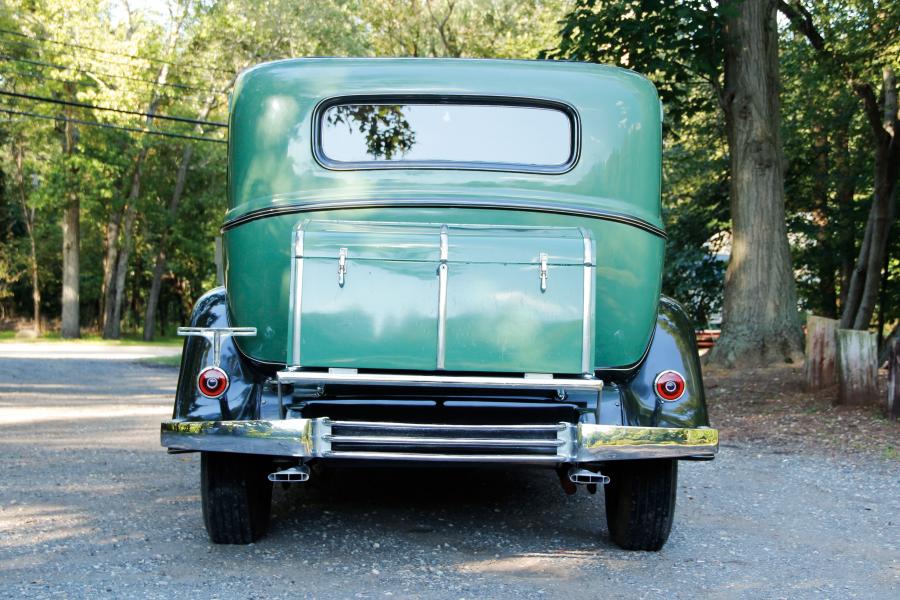  Cadillac Twelve Limousine 1933 года  (фото 7 из 14)
